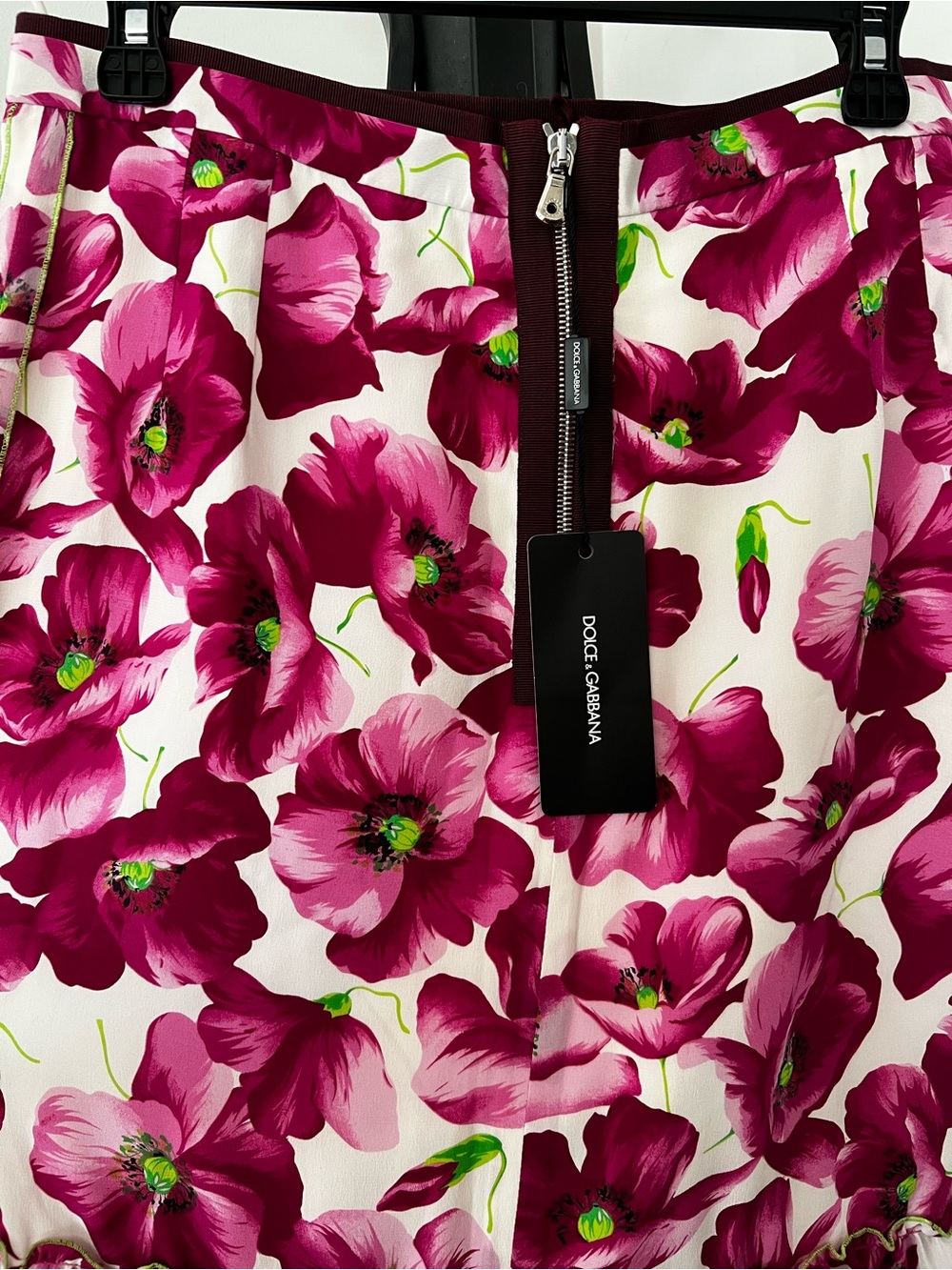 Dolce & Gabbana floral Midi Skirt with Fuchsia Floral Print - Picture 2 of 11